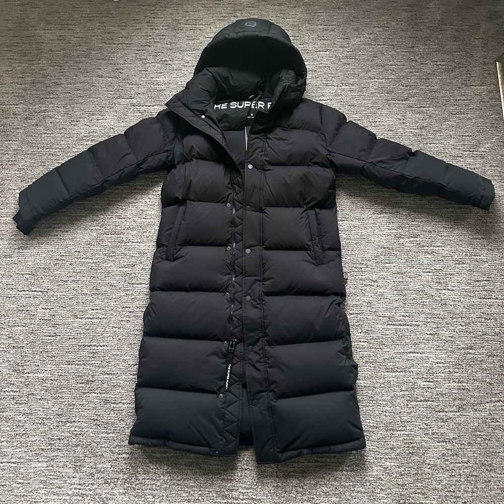 NWT Aritzia Super Puff Long cliMATTE in Black